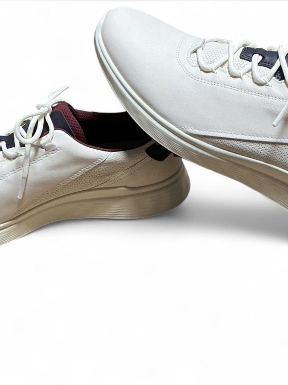 Ecco White Lace-Up Athletic Sneakers with Dark Burgundy Lining